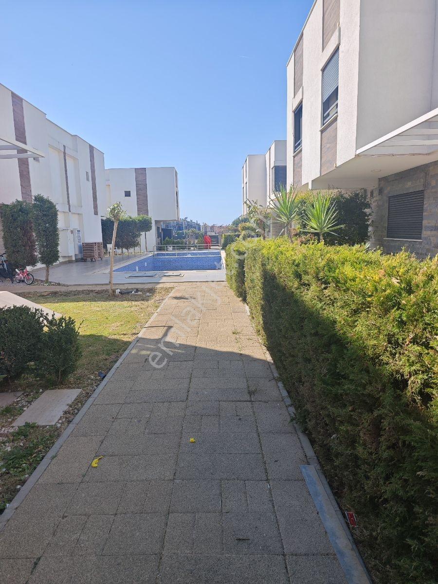 Didim Efeler Mahallesi'nde Satılık Havuzlu 3+1 Eşyalı Villa — fotoğraf 3