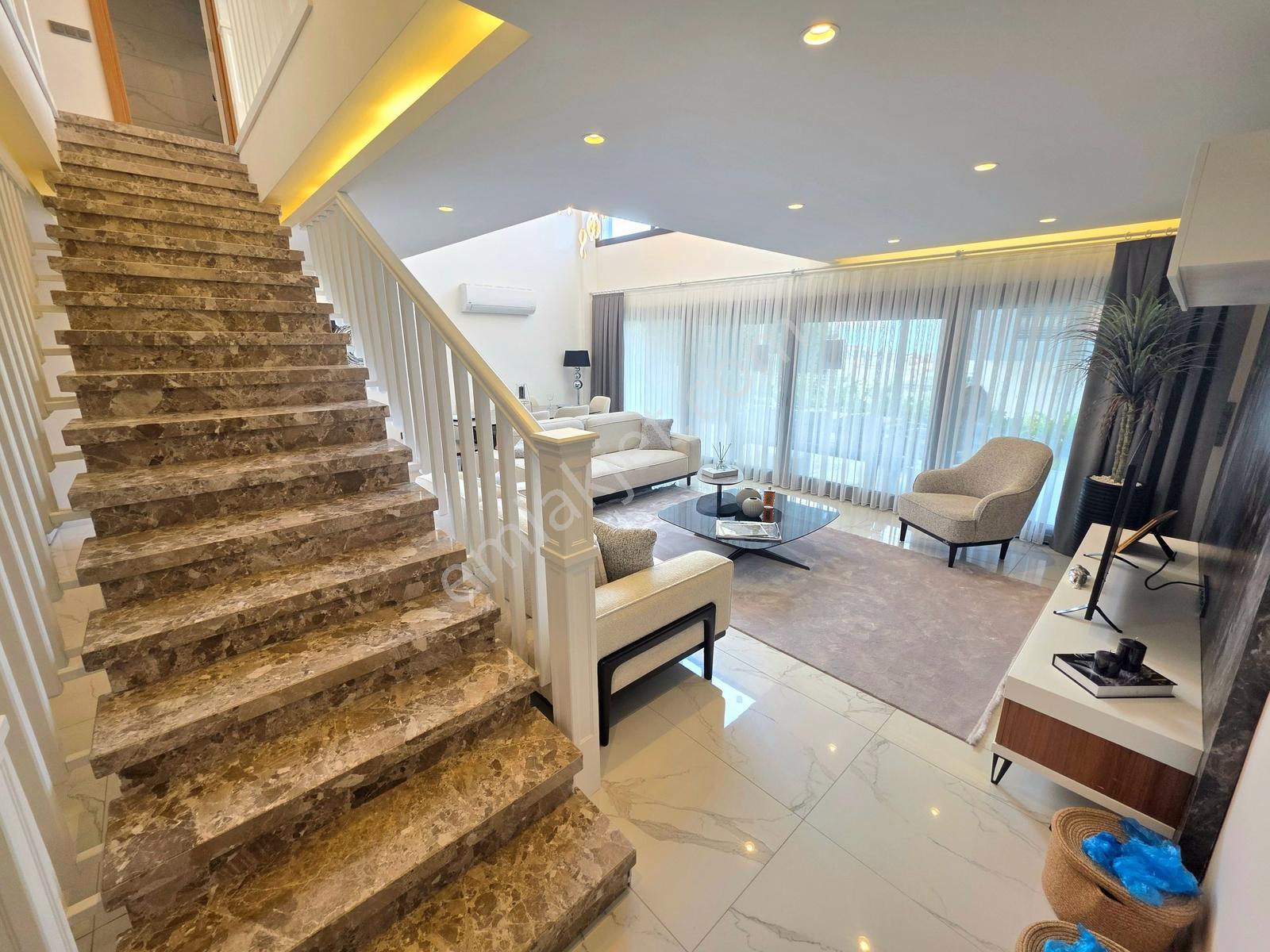 Kuşadası Soğucak'ta Satılık Sıfır 3+1 Doğalgazlı Villa — fotoğraf 24
