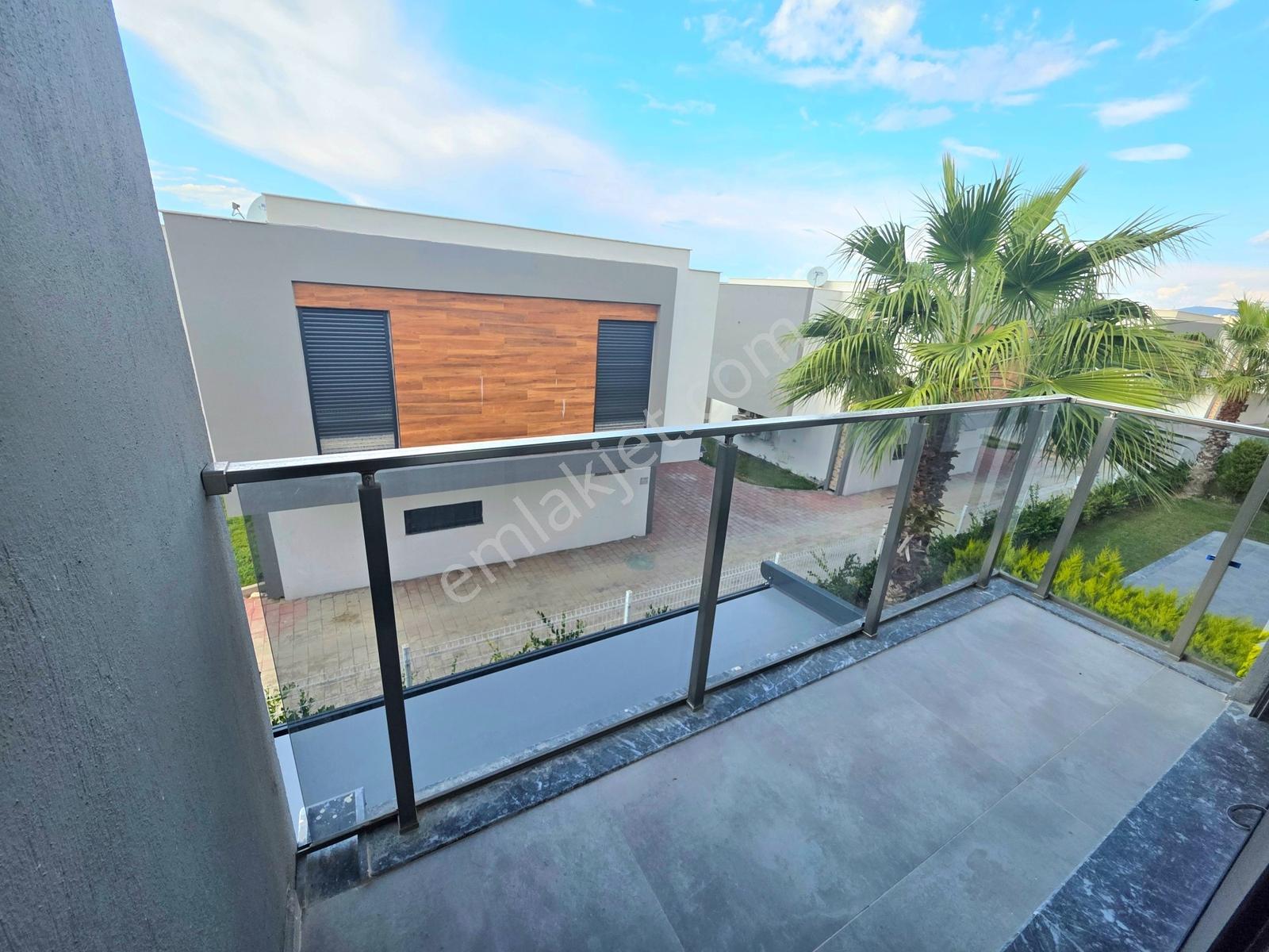 Kuşadası Soğucak'ta Satılık Sıfır 3+1 Doğalgazlı Villa — fotoğraf 31