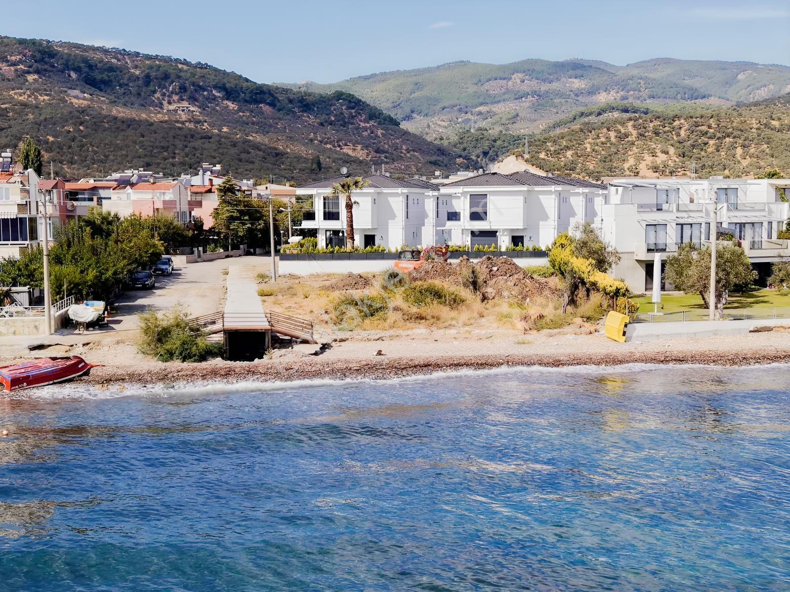 Avcı'dan Assos-k.kuyu Yolu Denize Sıfır Giriş Odalı 4+1 Villa — fotoğraf 18