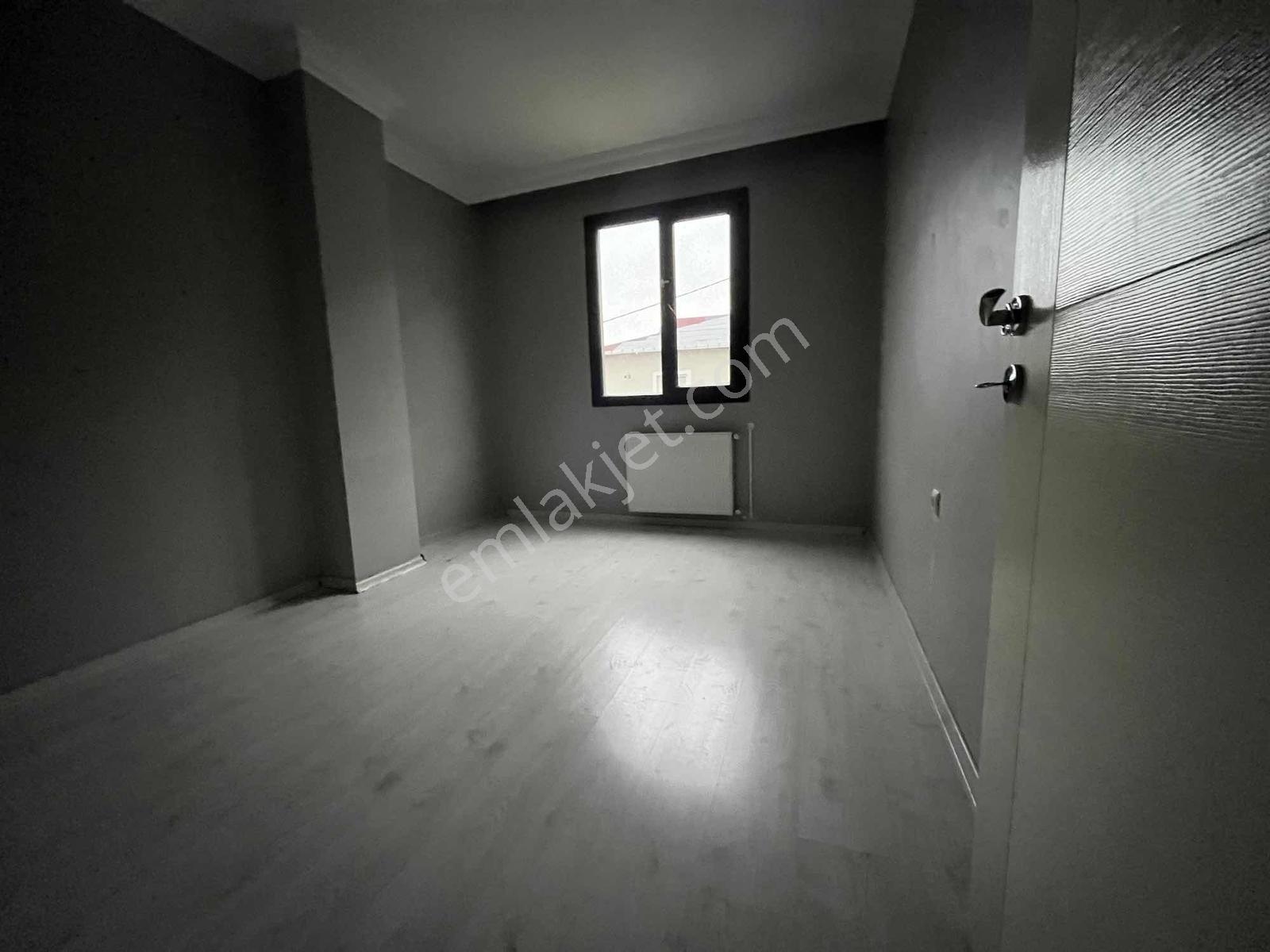 Sancaktepe Mevlana Mah Caddeye Cepheli Satılık 2+1 Arakat Daire — fotoğraf 6