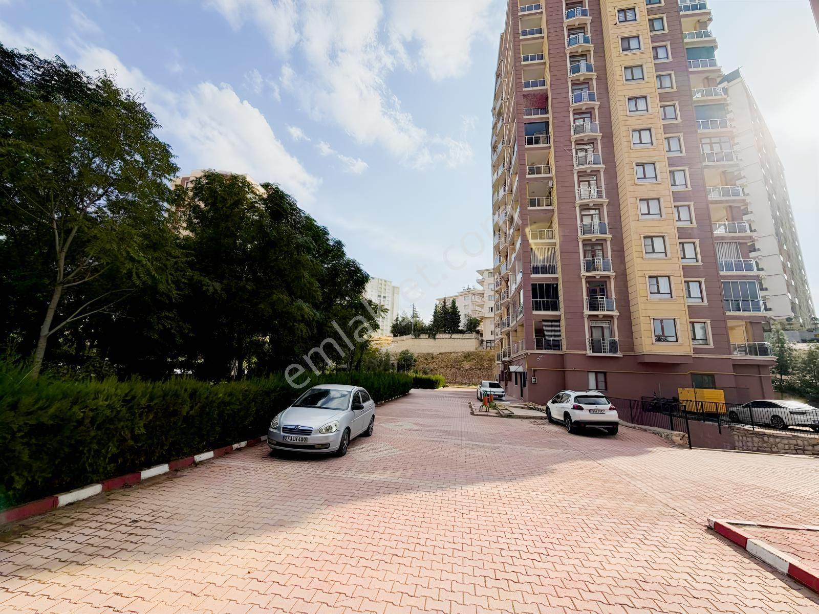 Sürer Emlak`tan Satılık Ful Eşyalı 1+1 Daire`miz Site İçerisinde — fotoğraf 2