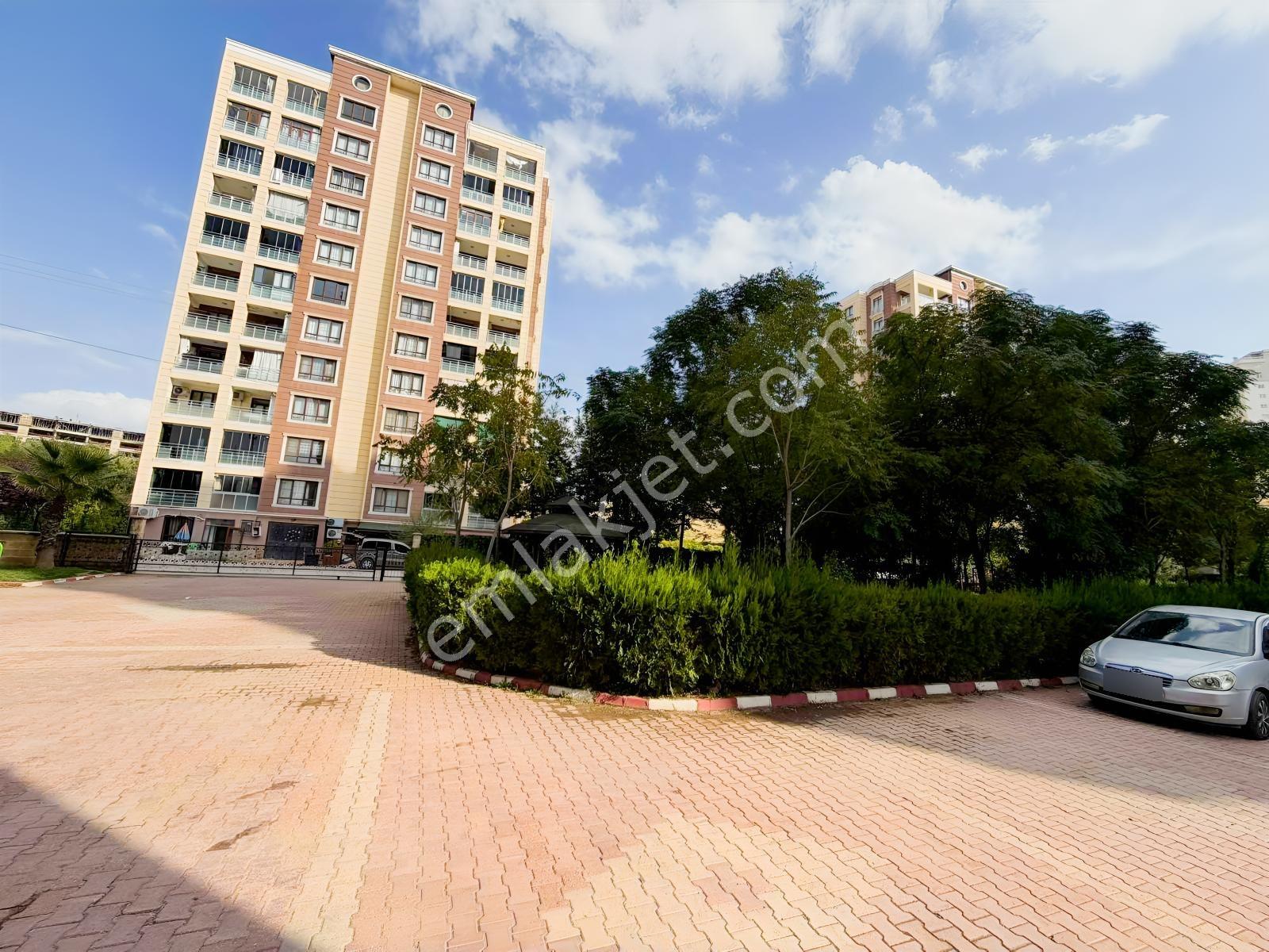 Sürer Emlak`tan Satılık Ful Eşyalı 1+1 Daire`miz Site İçerisinde — fotoğraf 3