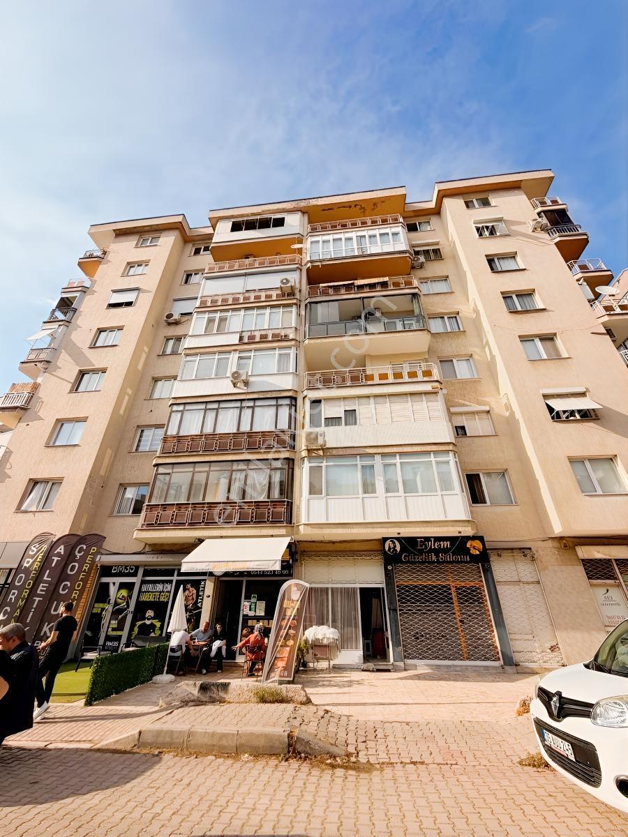 Kazımdirik Mah.'de Otoparklı, Asansörlü Satılık 3+1 Daire — fotoğraf 2