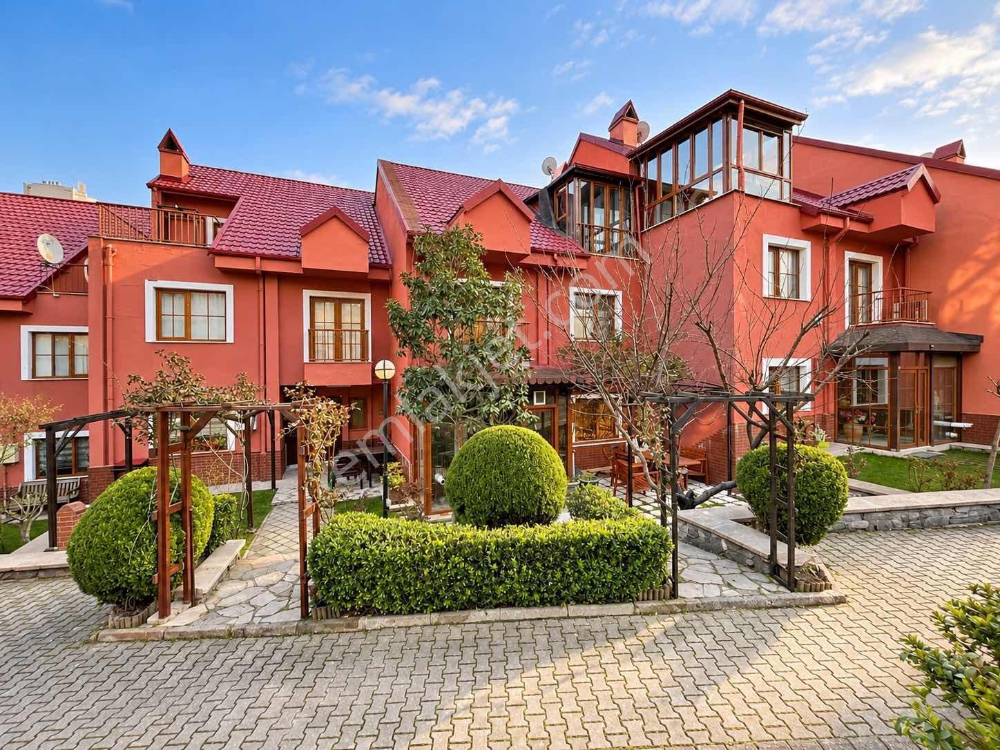 Finansman'dan..havuzlu..güvenlikli Sitede..bahçeli..geniş Villa — fotoğraf 3