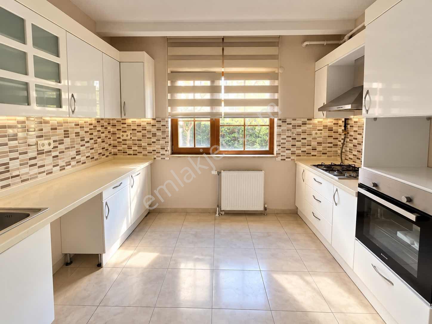 Finansman'dan..havuzlu..güvenlikli Sitede..bahçeli..geniş Villa — fotoğraf 17