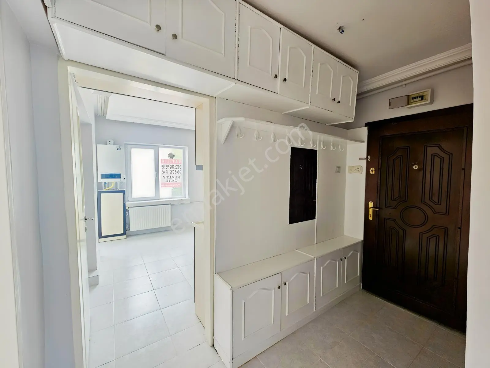 Harikalar Metrosu Yakını, Masrafsız Satılık 3+1 Daire — fotoğraf 2