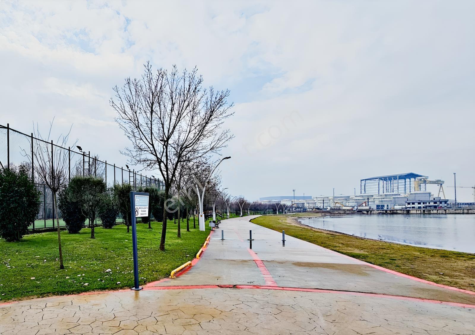 Başiskele Karşıyaka Mah'de Satılık 1+1 Lüks Daire/ofis — fotoğraf 2