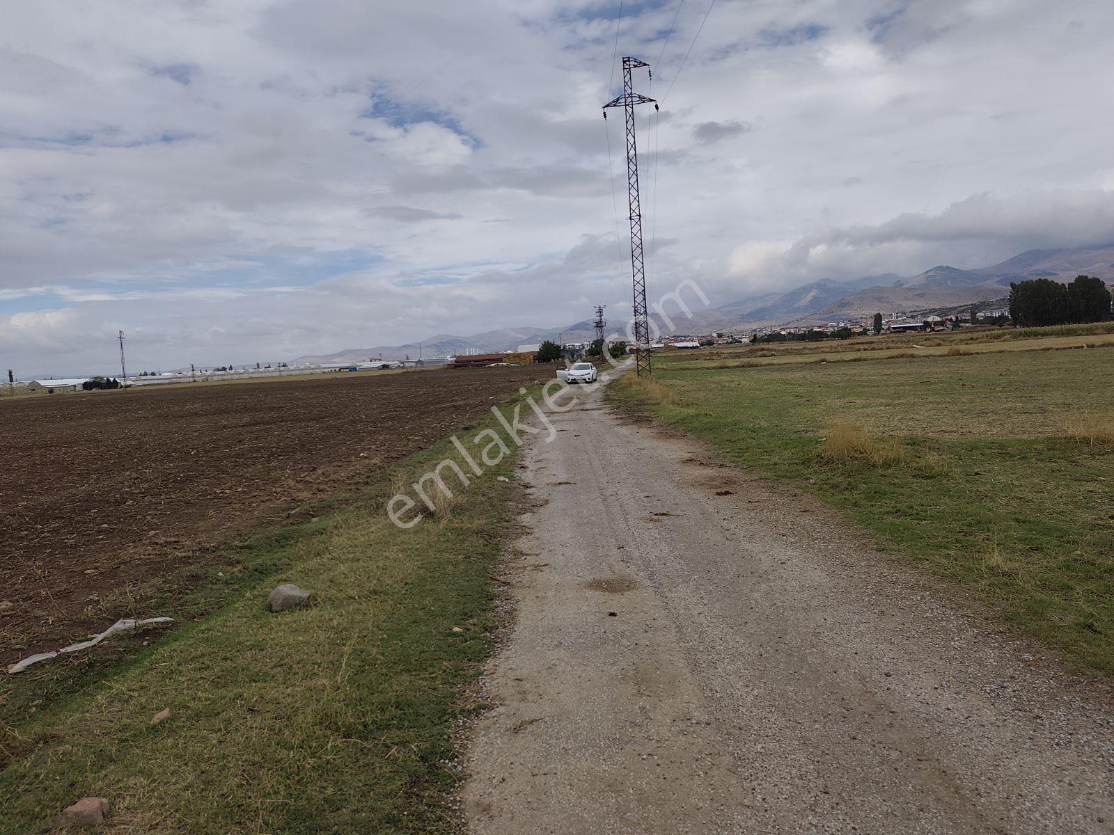 Sandıklı Merkezde 2050 Mt Arazi.tek Tapu — fotoğraf 2