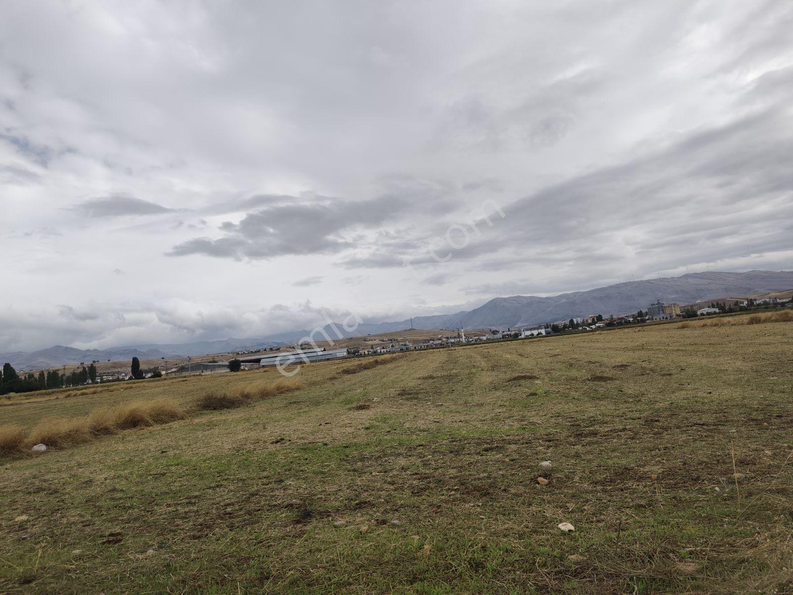 Sandıklı Merkezde 2050 Mt Arazi.tek Tapu — fotoğraf 8