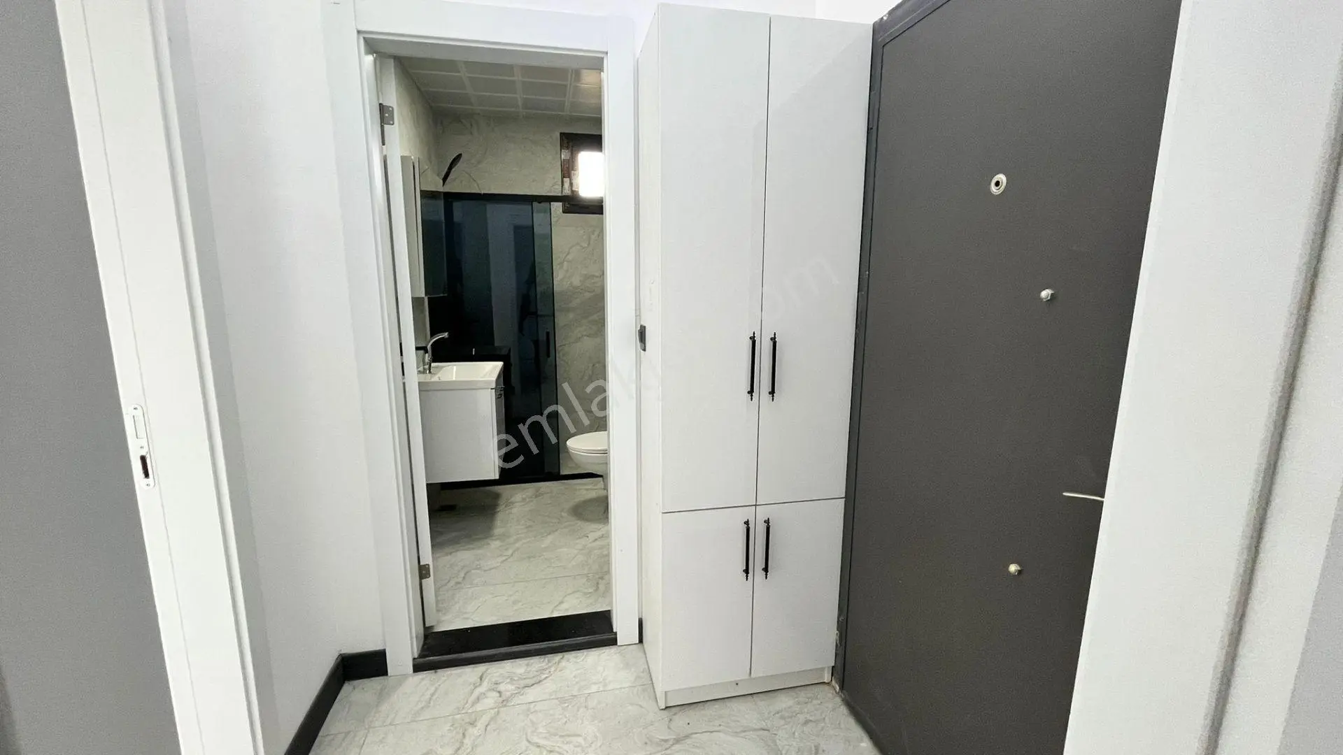 Cennetayağında Geniş 1+1 Oturuma Hazır Konforlu Daire Sıfır — fotoğraf 5