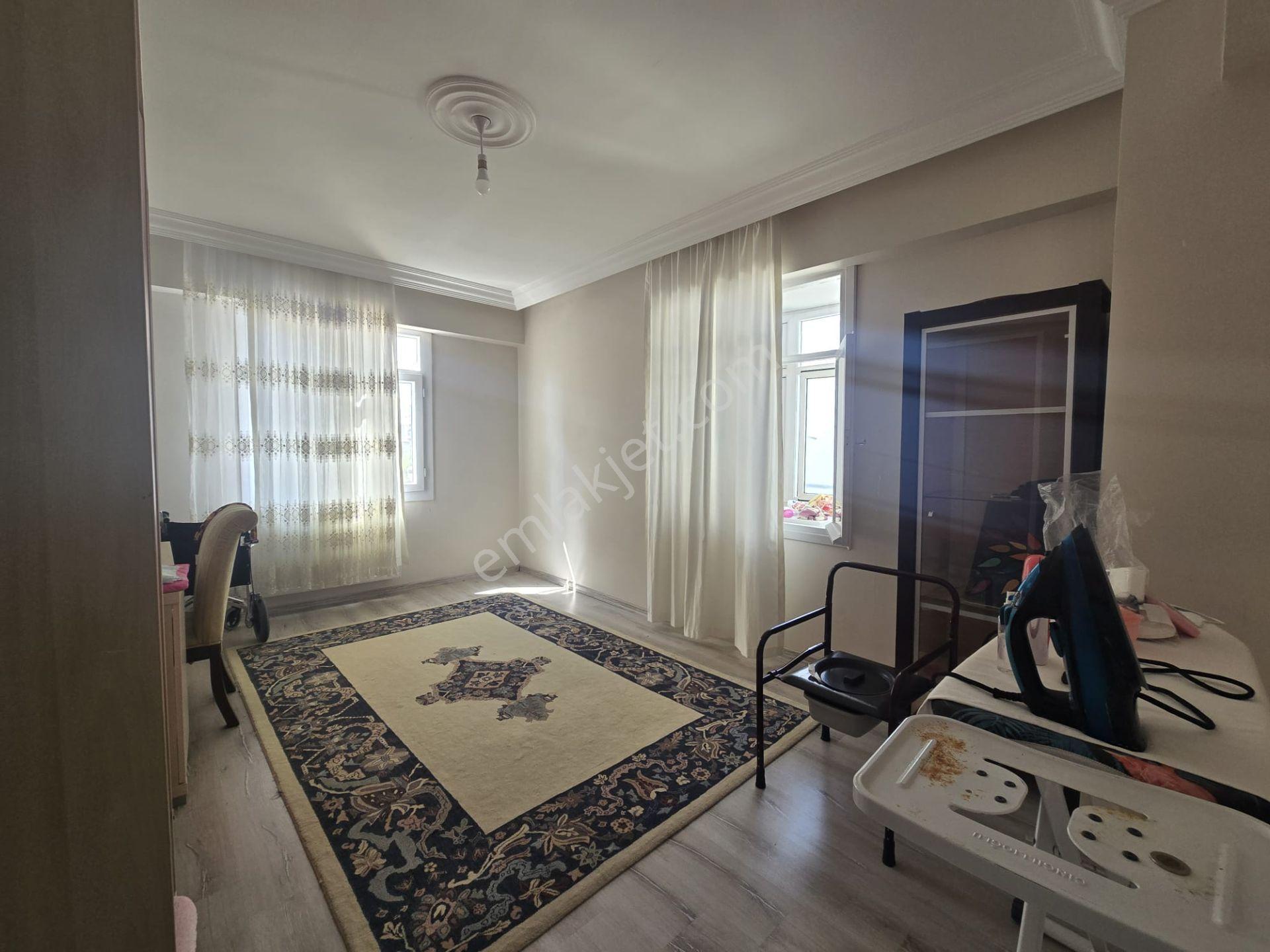 Huzurevlerinde K.mutfak ,3+1 Geniş Satılık Daire — fotoğraf 6