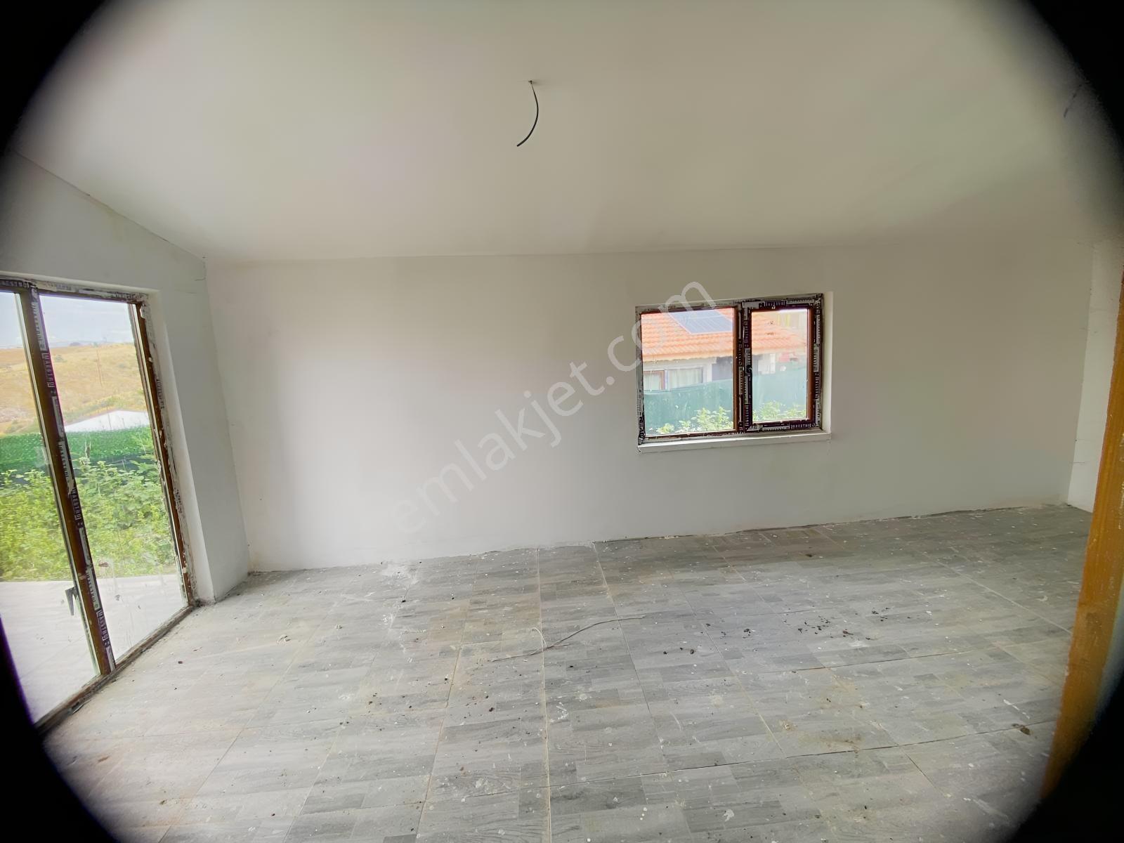 Cadde Üstü Villa Concept Li 2+1 Bahçeli Müstakil — fotoğraf 3
