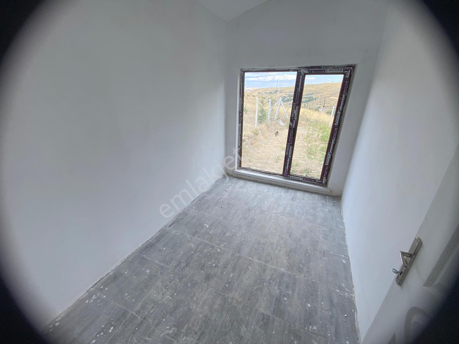 Cadde Üstü Villa Concept Li 2+1 Bahçeli Müstakil — fotoğraf 7