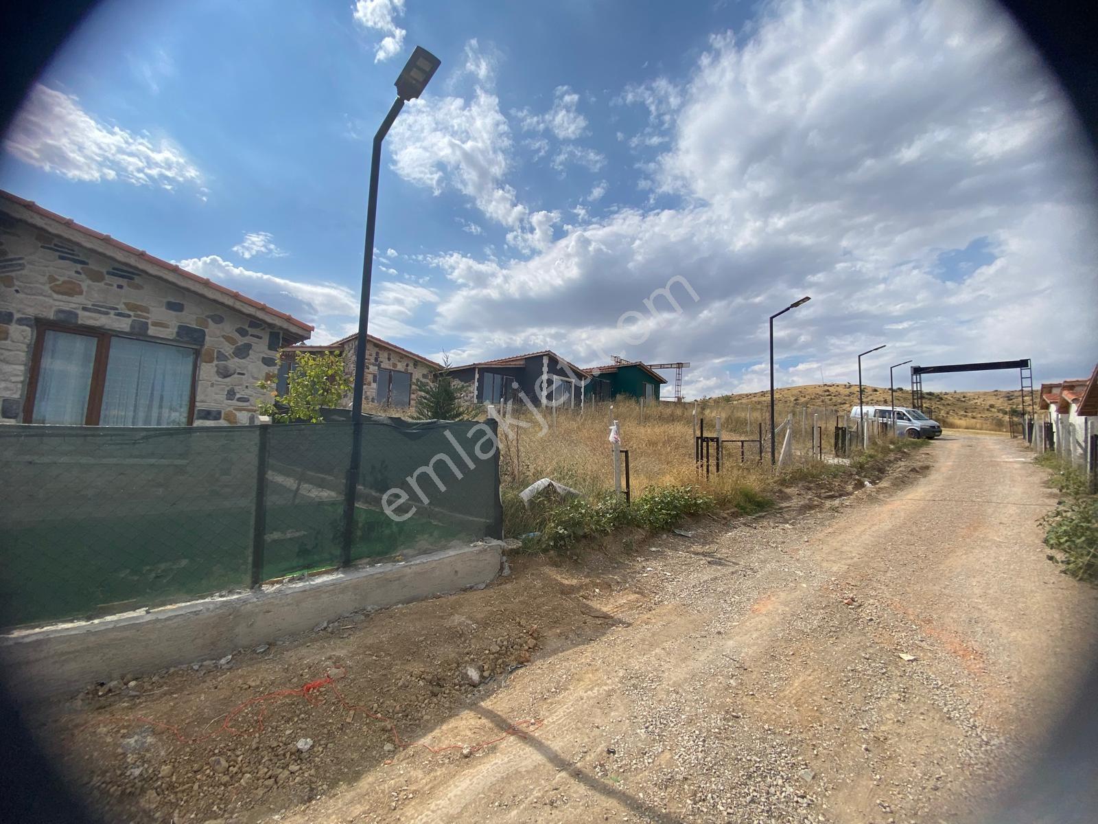 Cadde Üstü Villa Concept Li 2+1 Bahçeli Müstakil — fotoğraf 10