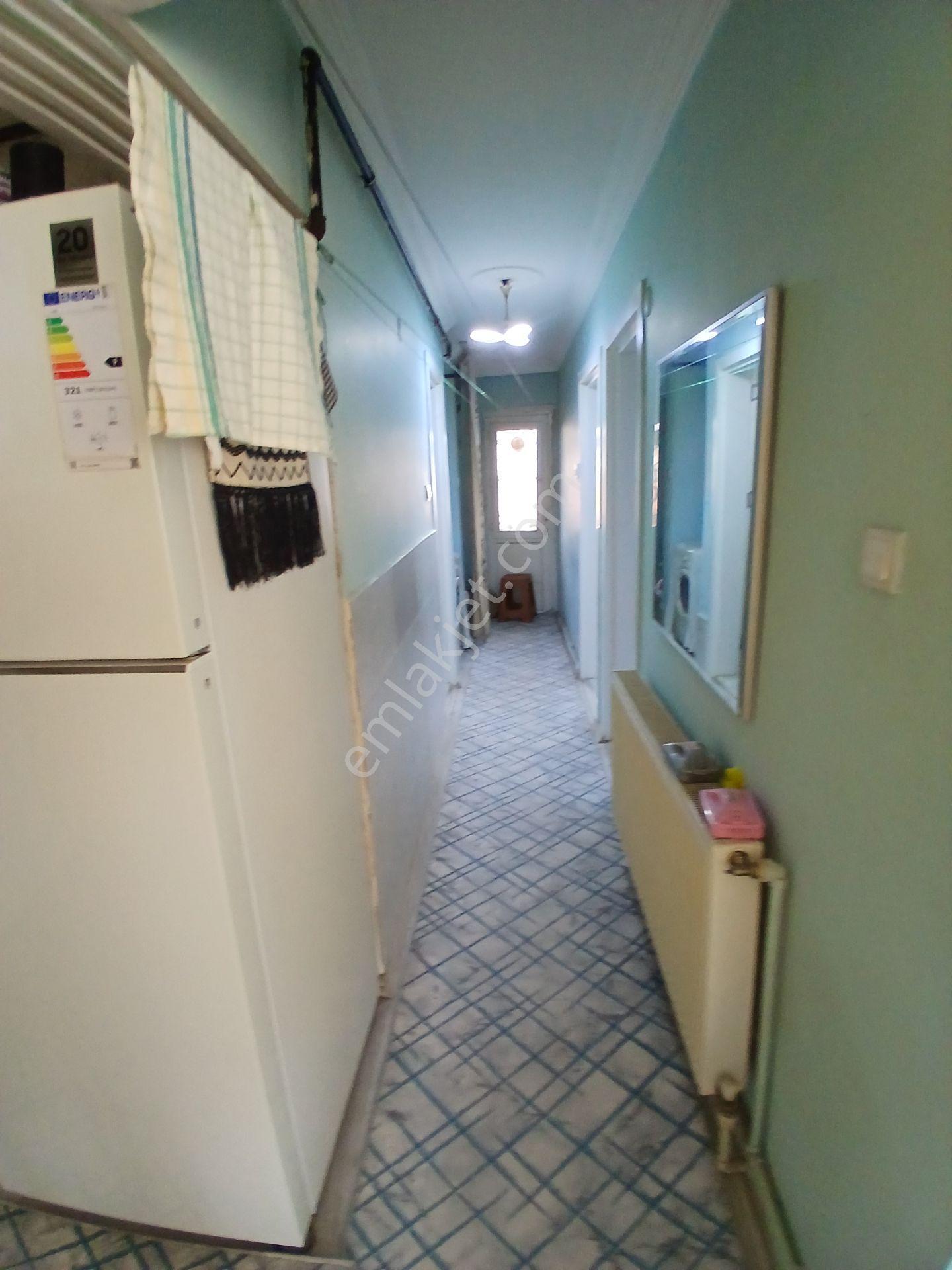 Karabağlar Günaltay'da 2+1 Kapalı Mutfaklı Daire — fotoğraf 6