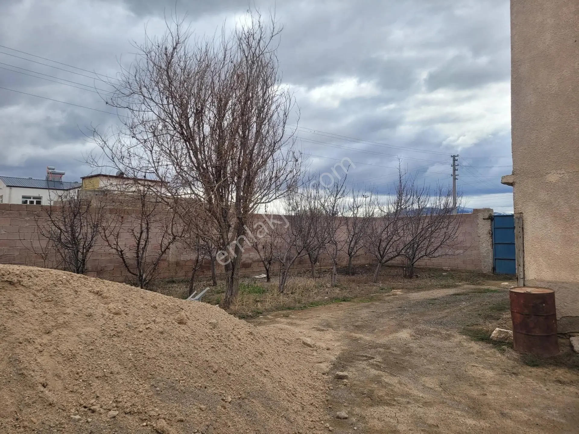 Niğde Milliyet Mahallesi 819 M² Geniş Bahçeli Köy Evi — fotoğraf 9