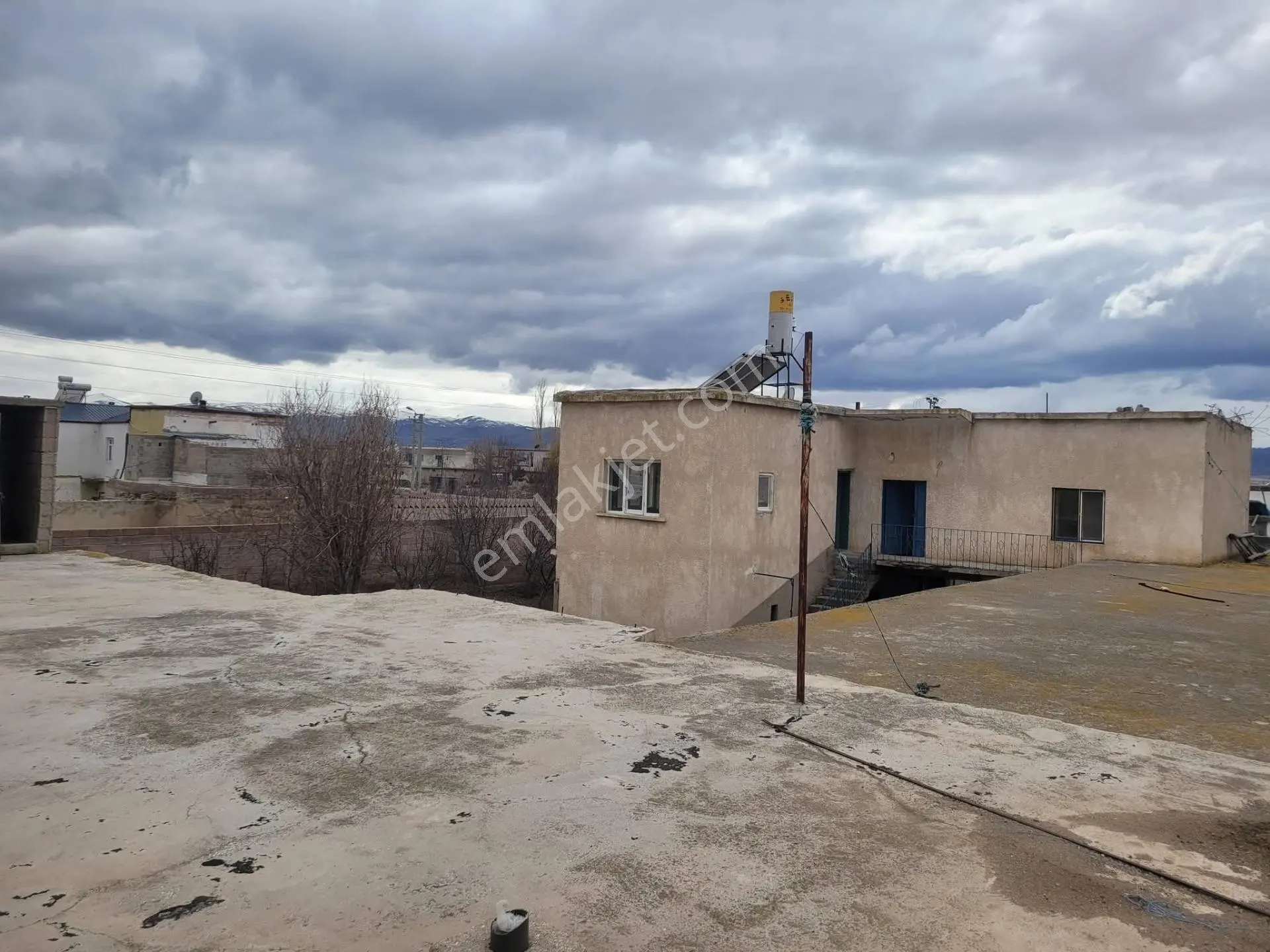 Niğde Milliyet Mahallesi 819 M² Geniş Bahçeli Köy Evi — fotoğraf 12