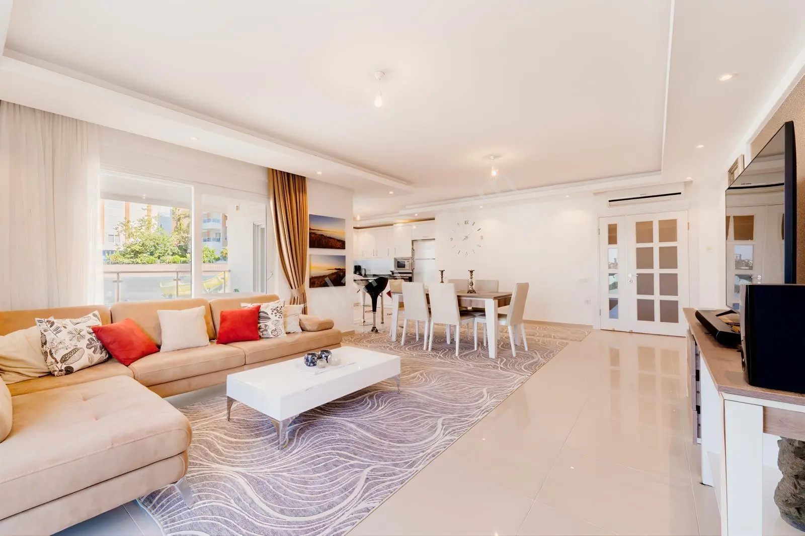 Alanya'da Granada Rezidansta 3+1 Eşyalı Dubleks Daire — fotoğraf 3