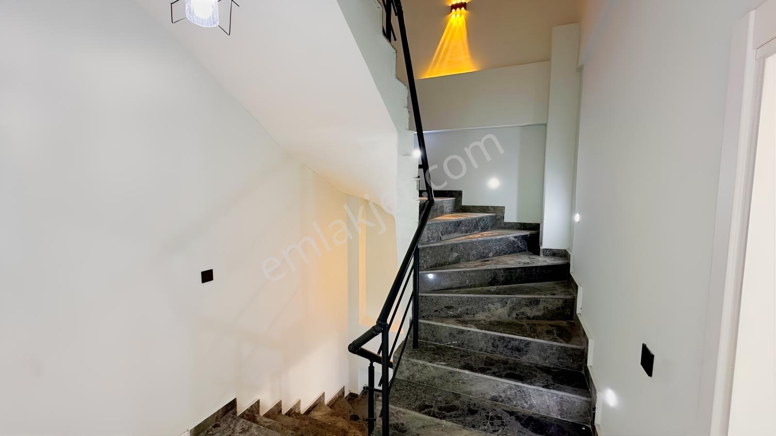 Balcıoğlundan Satılık Merkez Paljda En Uygun Triblex Sıfır Villa — fotoğraf 27