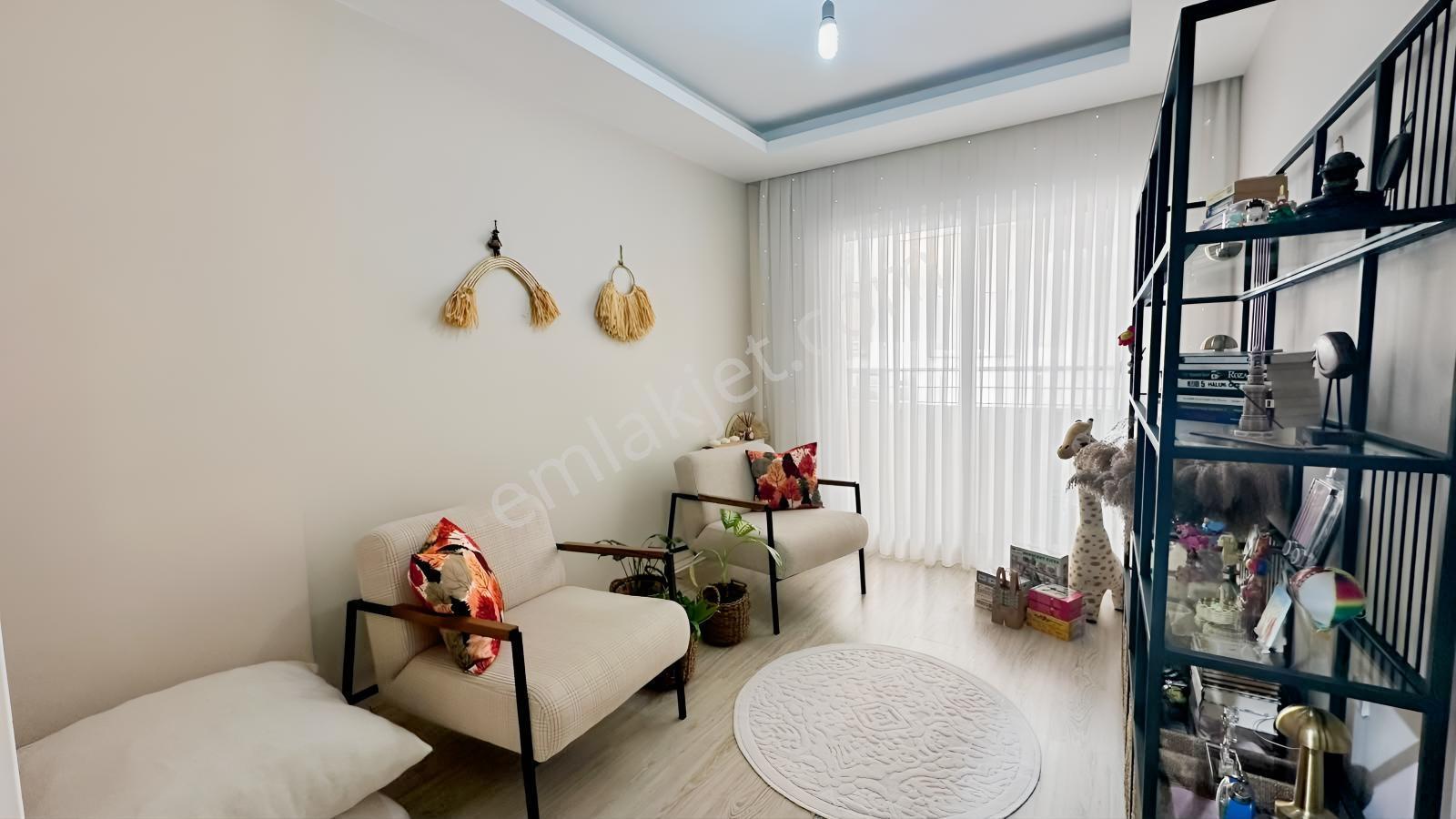 Aktif'ten Yalınayak'ta Satılık Giyinme Odalı,geniş 2+1 Şık Daire — fotoğraf 16