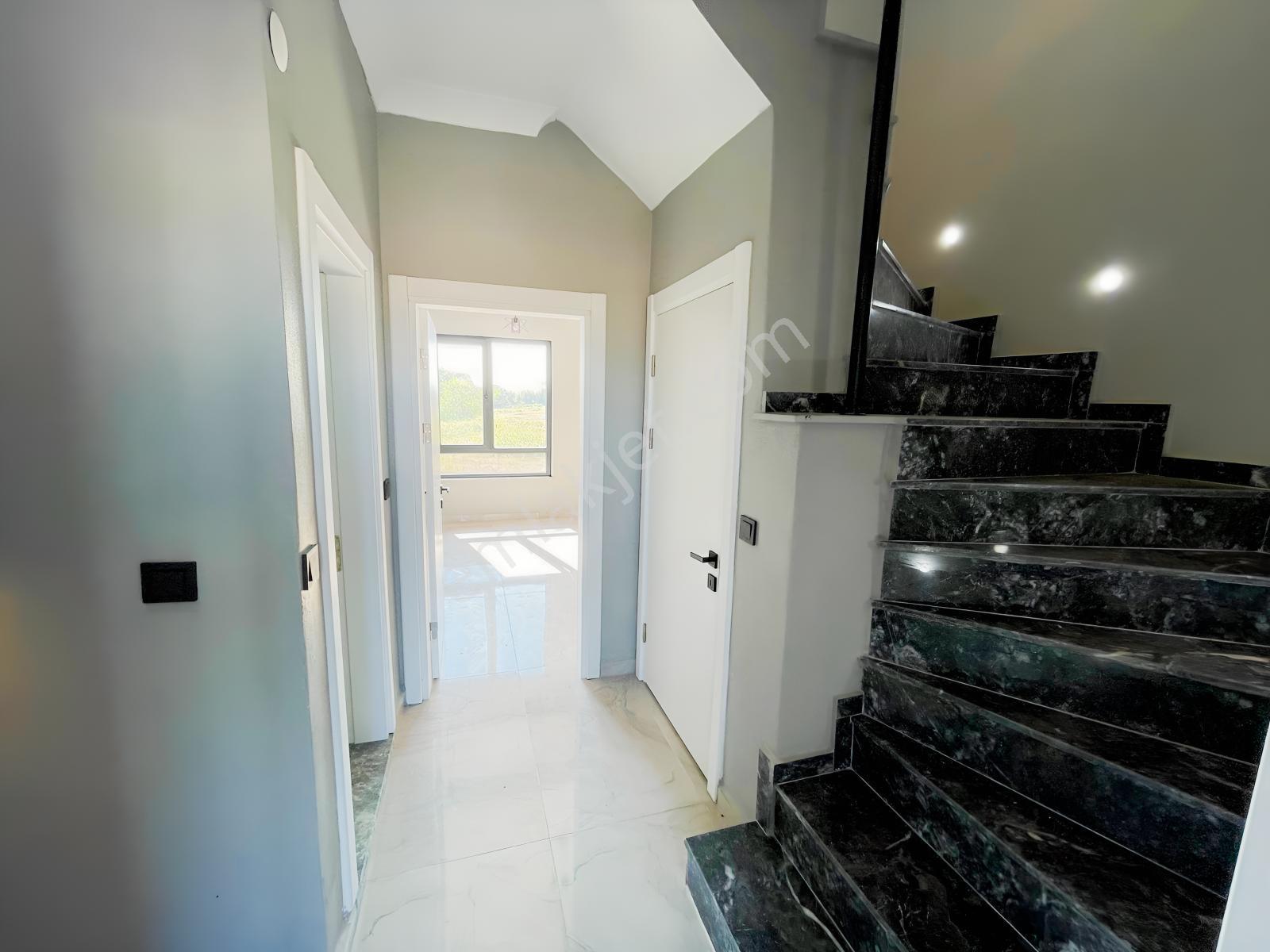 Balcıoğlundan Süper Lüx Çift Çepheli Geniş Bahçeli 4+1 Triblex — fotoğraf 8