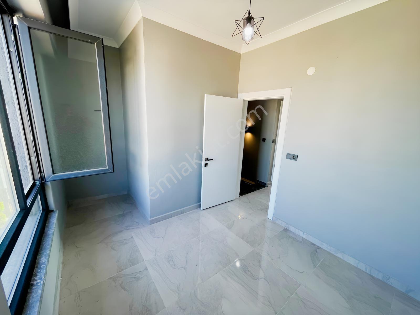 Balcıoğlundan Süper Lüx Çift Çepheli Geniş Bahçeli 4+1 Triblex — fotoğraf 11