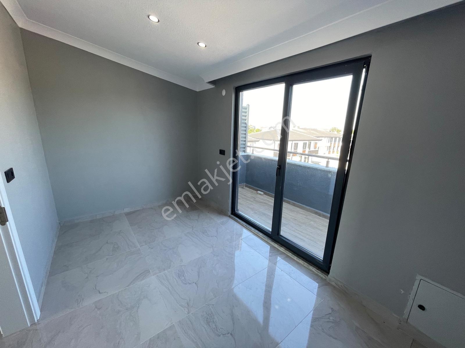 Balcıoğlundan Süper Lüx Çift Çepheli Geniş Bahçeli 4+1 Triblex — fotoğraf 18