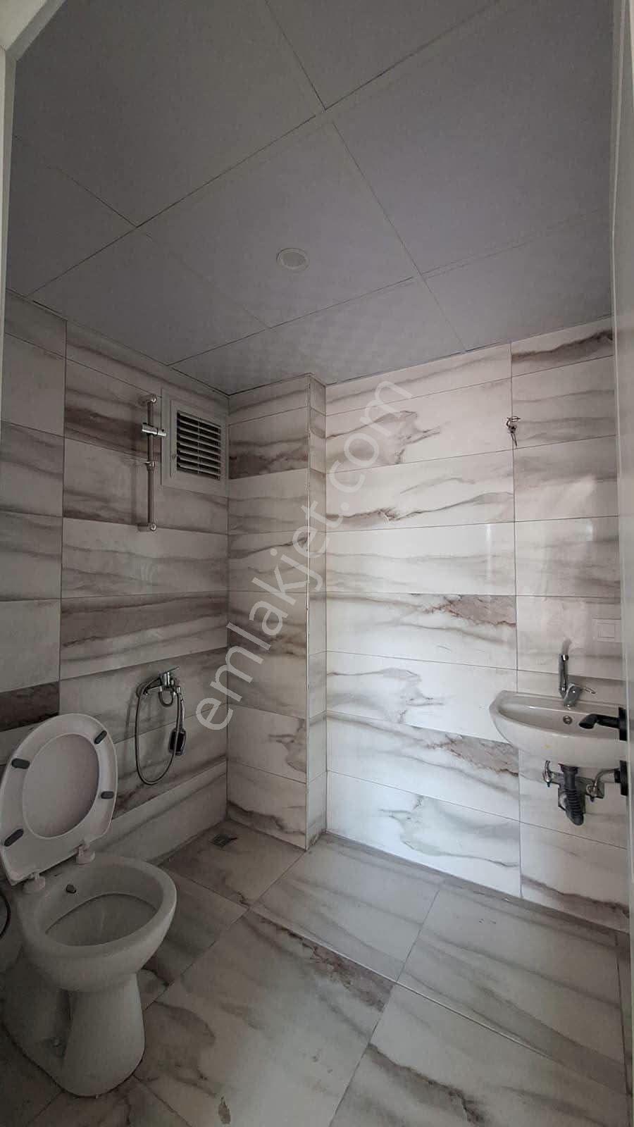 Samsun İlkadım Tepecik Mahallesi'nde Ebeveyn Banyolu Asansörlü 2+1 Satılık Sıfır Daire — fotoğraf 3