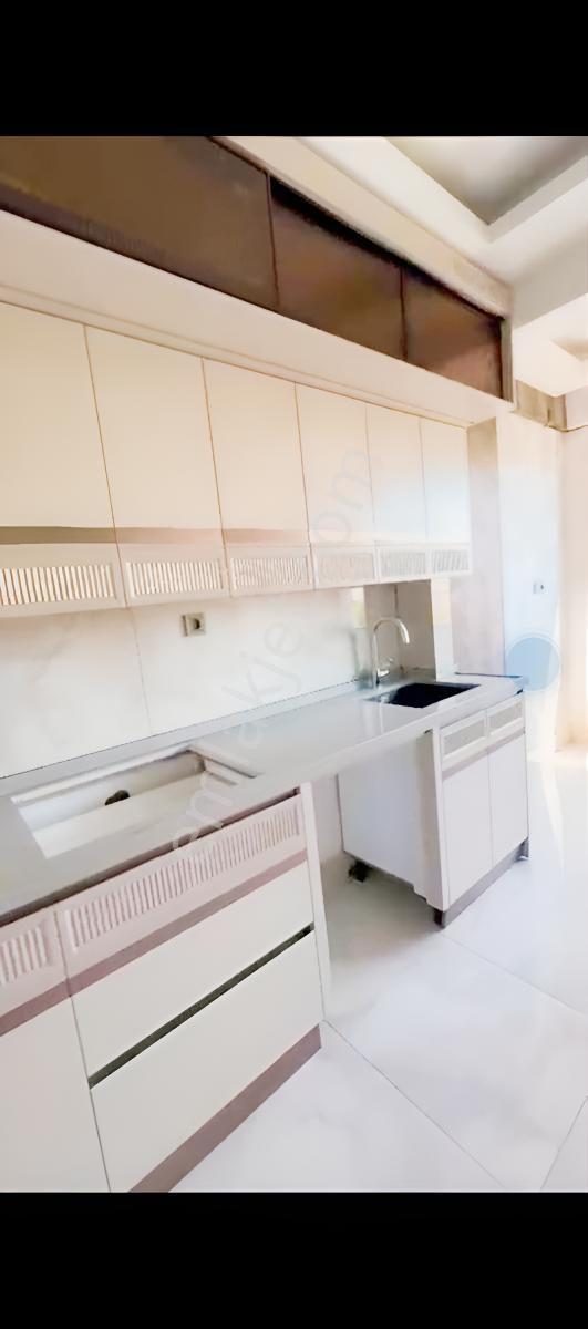2.5+1 Satılık Lüks Daire Bağcılar Siverek Cadde Üzerinde