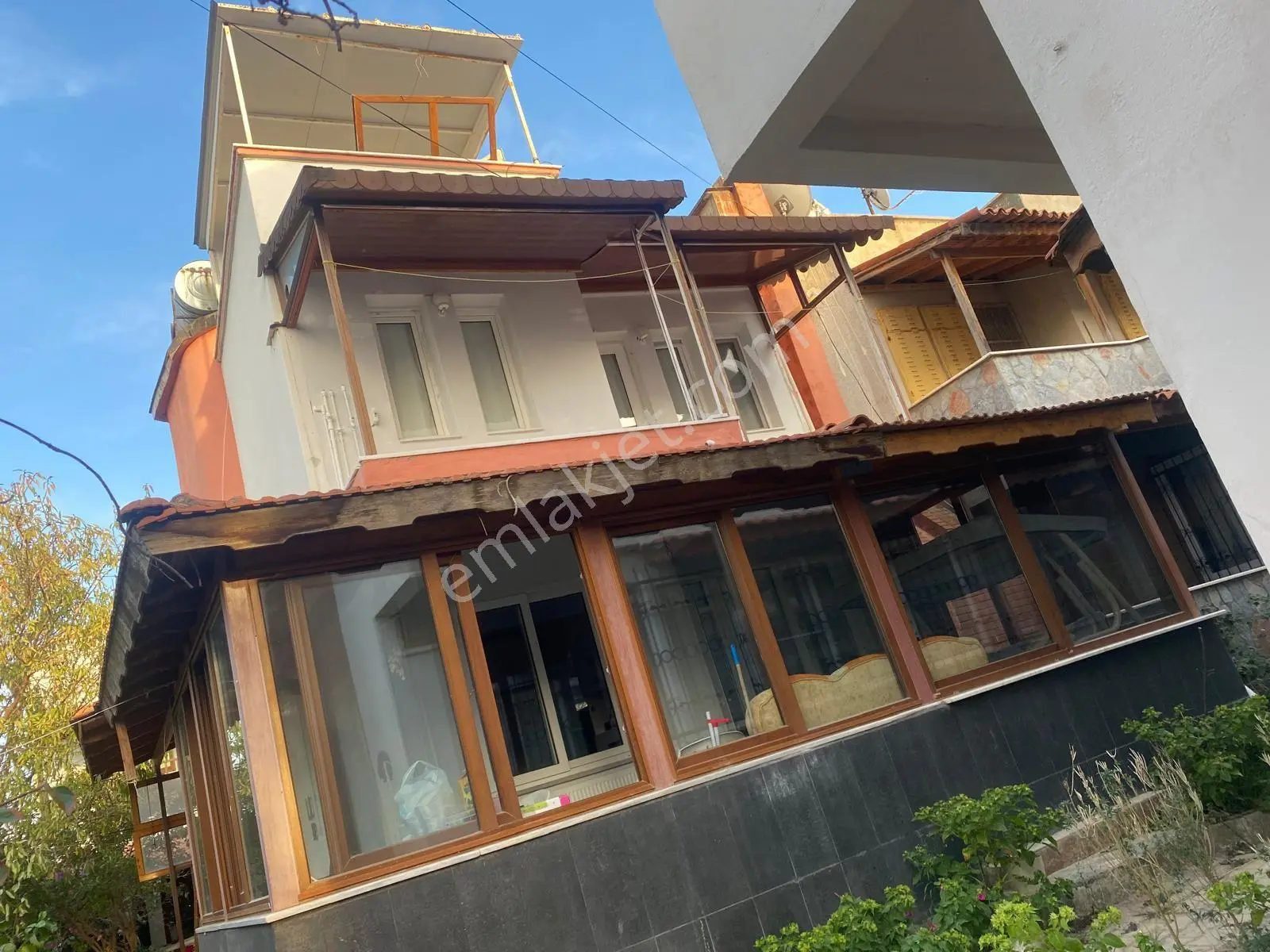 Burhaniye Pelitköy'De Denize 150 Metre Doğalgazlı Villa