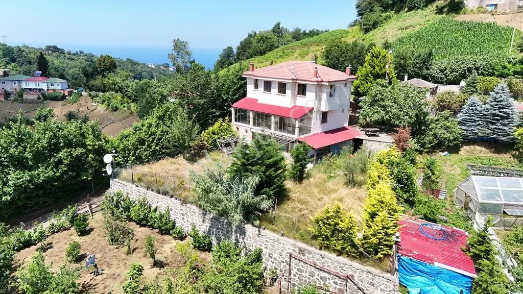 Çarşıbaşı Fener Mahallesinde Satılık Tripleks Villa — fotoğraf 3