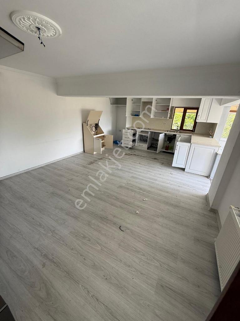 Çarşıbaşı Fener Mahallesinde Satılık Tripleks Villa — fotoğraf 14