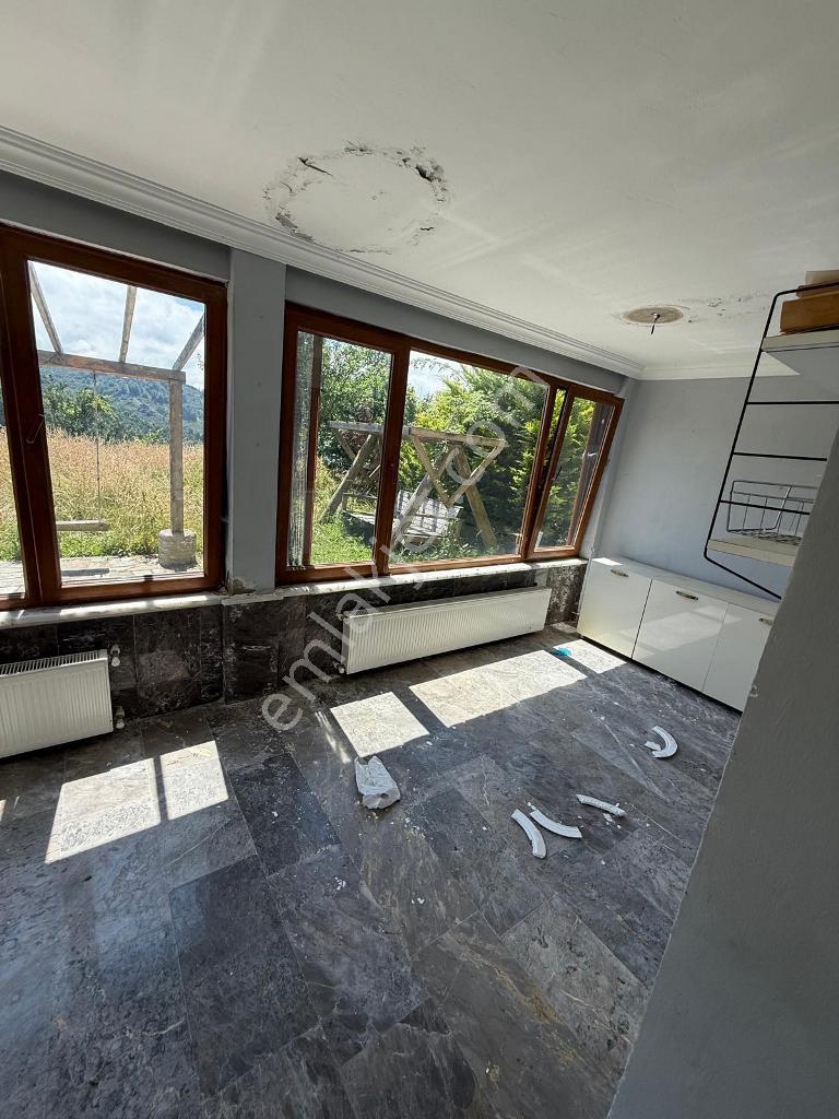 Çarşıbaşı Fener Mahallesinde Satılık Tripleks Villa — fotoğraf 16