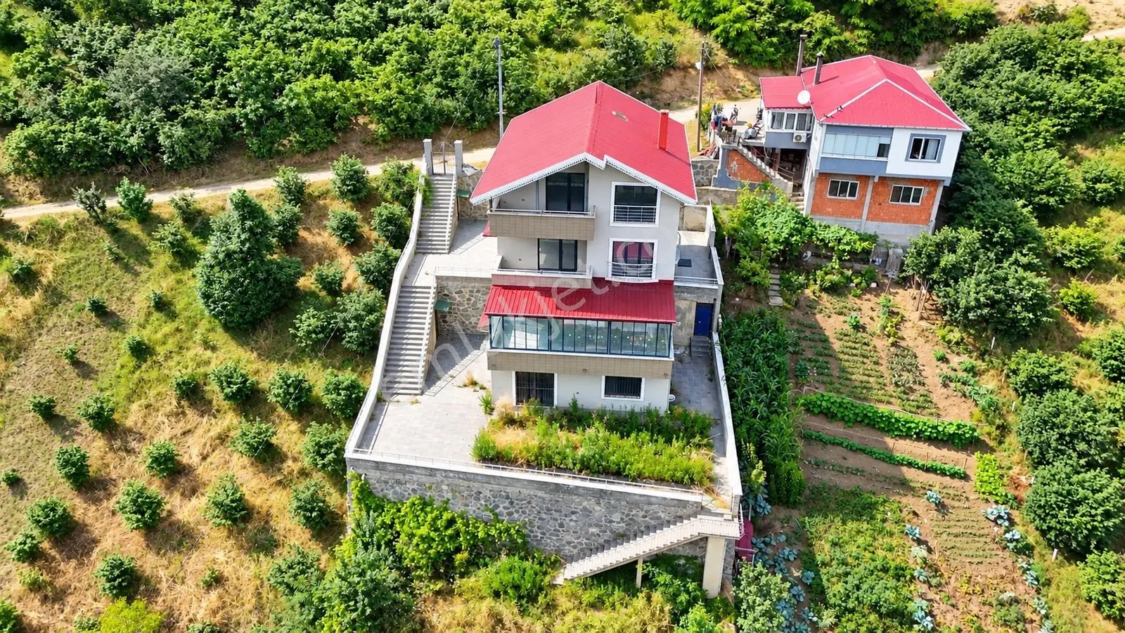 Akçaabat Akçatepe Tesisinin Altında Satılık Fırsat Villa — fotoğraf 2