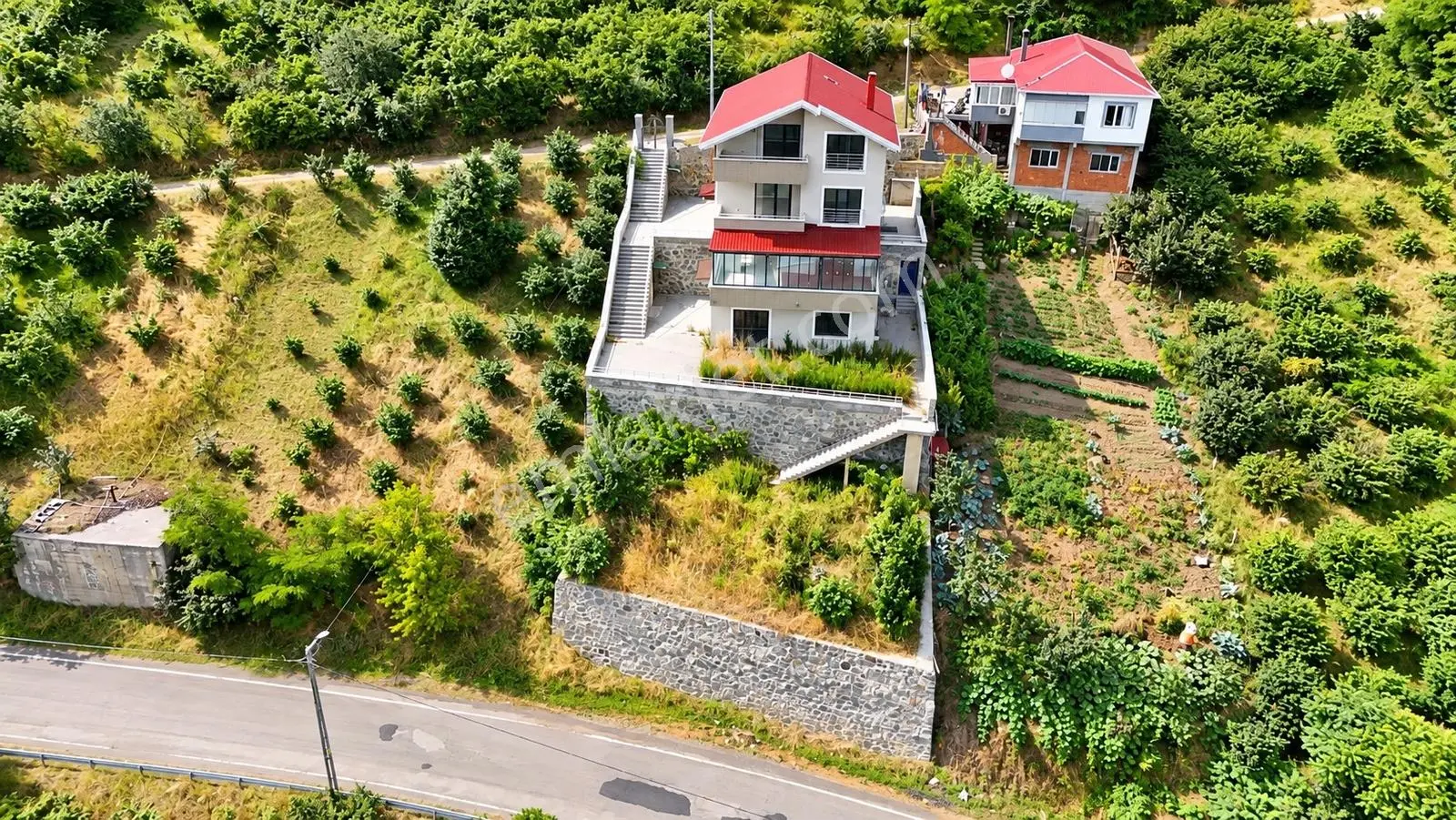 Akçaabat Akçatepe Tesisinin Altında Satılık Fırsat Villa — fotoğraf 4
