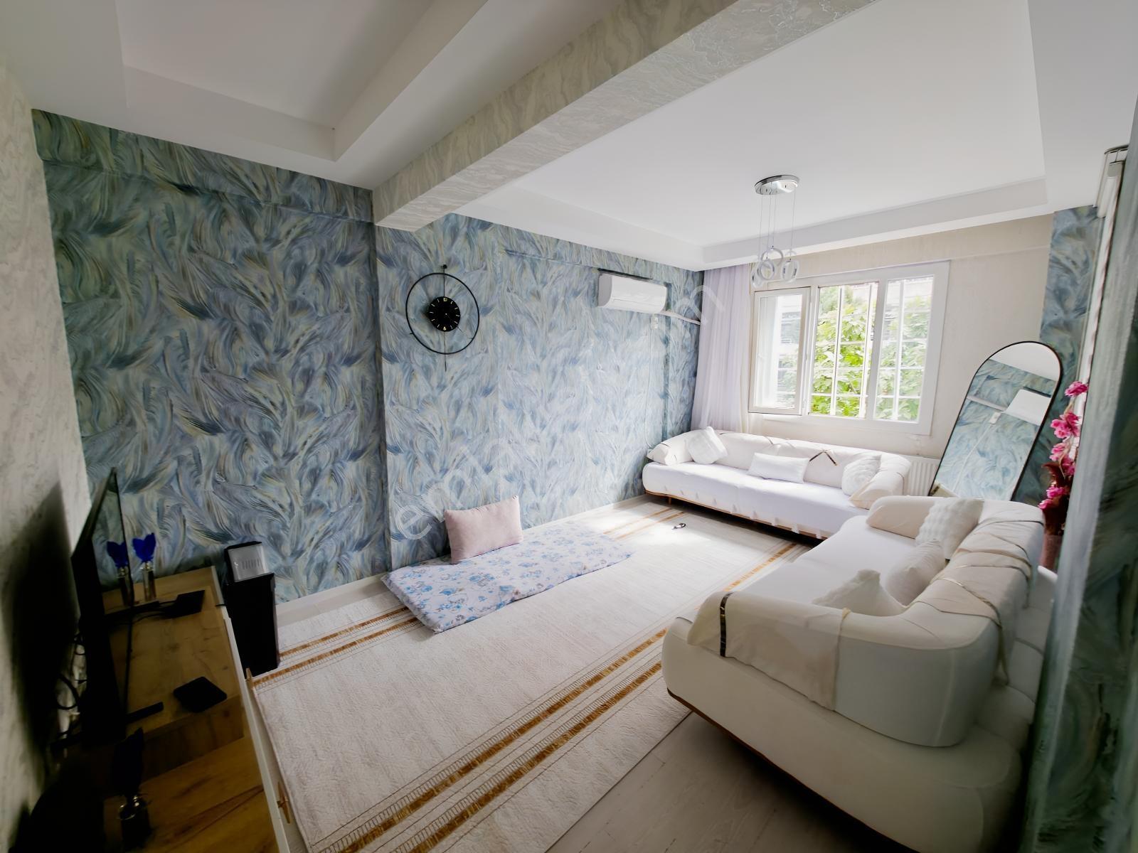 Ahmet Kaya Caddesi Paris Düğün Salonu Yanı Satılık 2+1 Daire