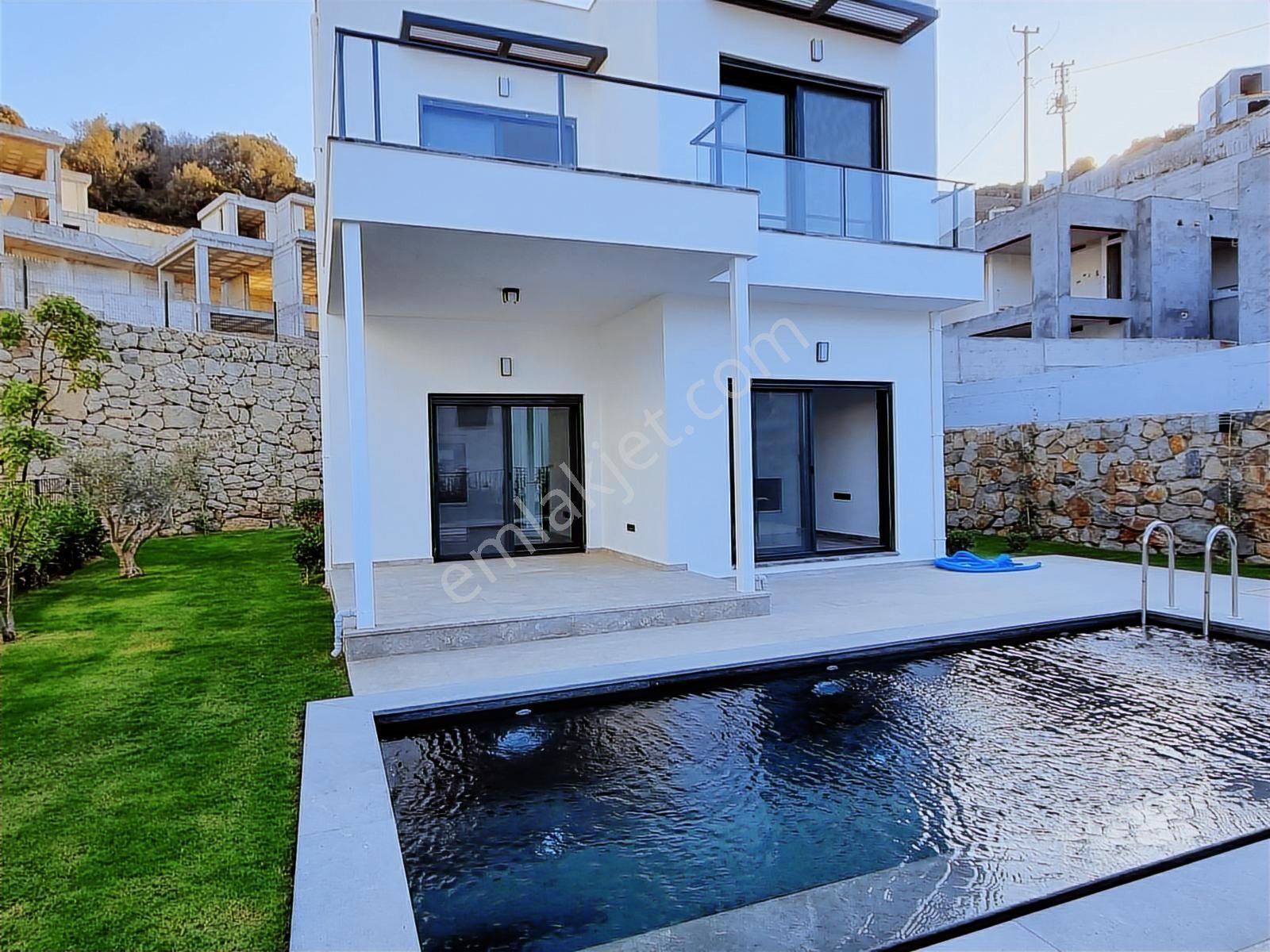 Bodrum Gümüşlükde Denize 100m Özel Havuzlu 4+1 Müstakil Villa — fotoğraf 2