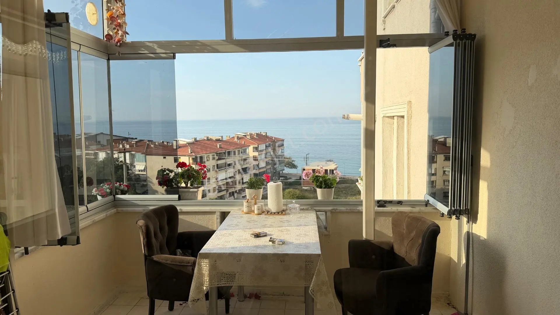 Çınarcık Harmanlar’Da Poyraz Cad.Sinde Deniz Manzaralı 2 + 1 80 M2 Doğalgazlı Ma...