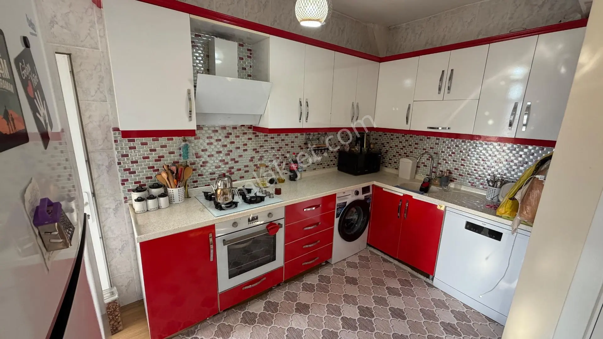 Çınarcık Harmanlar’da Poyraz Cad.sinde Deniz Manzaralı 2 + 1 80 M2 Doğalgazlı Masrafsız — fotoğraf 7