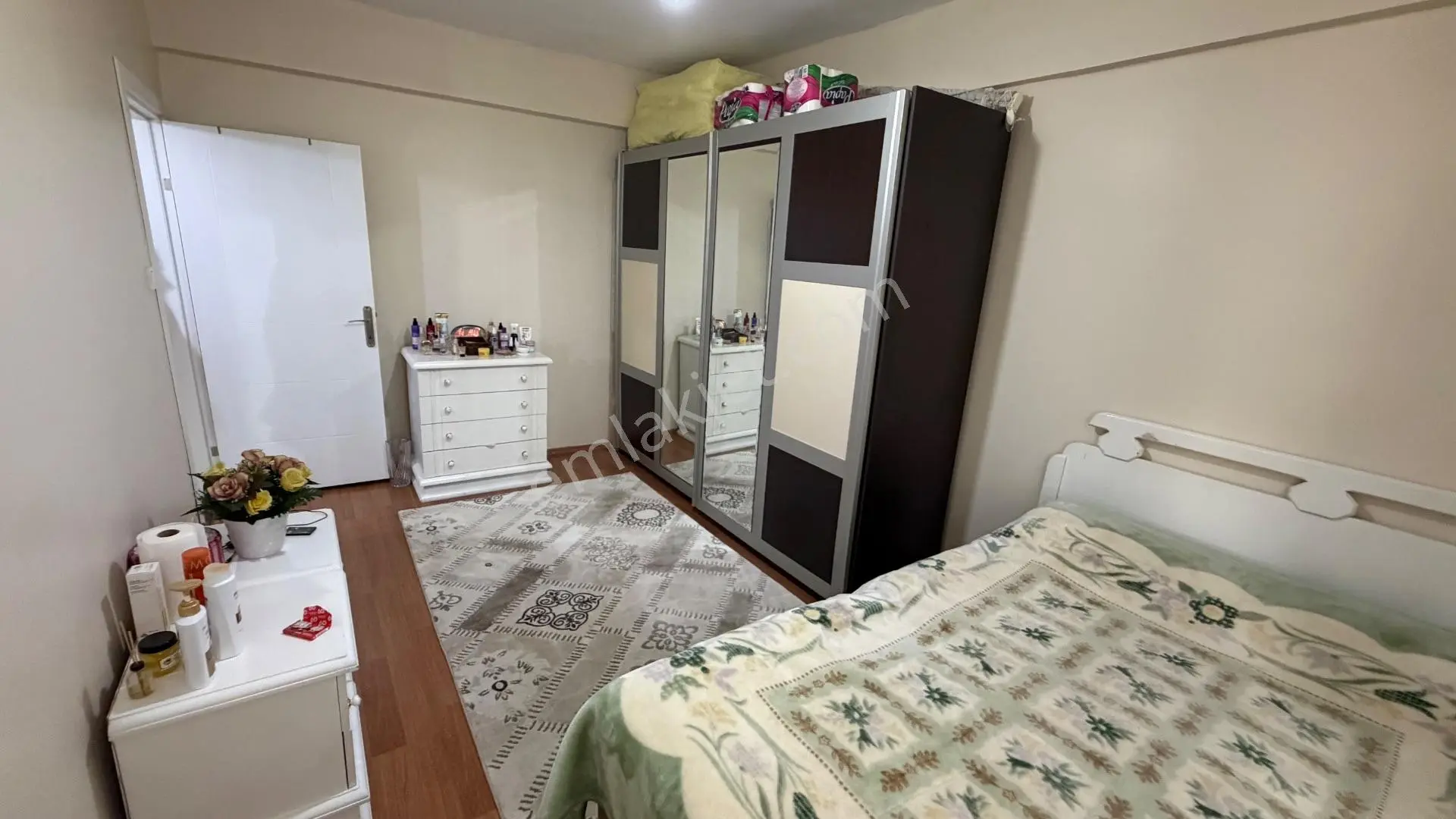 Çınarcık Harmanlar’da Poyraz Cad.sinde Deniz Manzaralı 2 + 1 80 M2 Doğalgazlı Masrafsız — fotoğraf 17