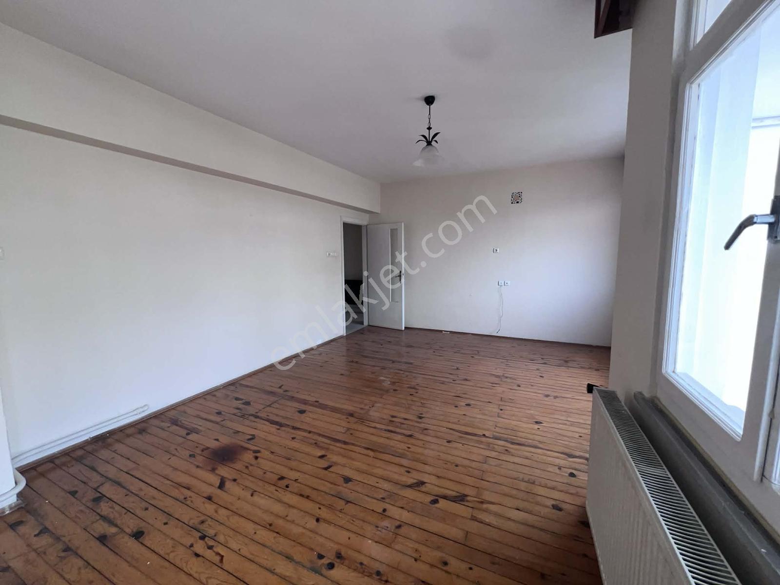 Akçaabat Merkez Orta Mahallede Satılık 3+1 Daire — fotoğraf 3
