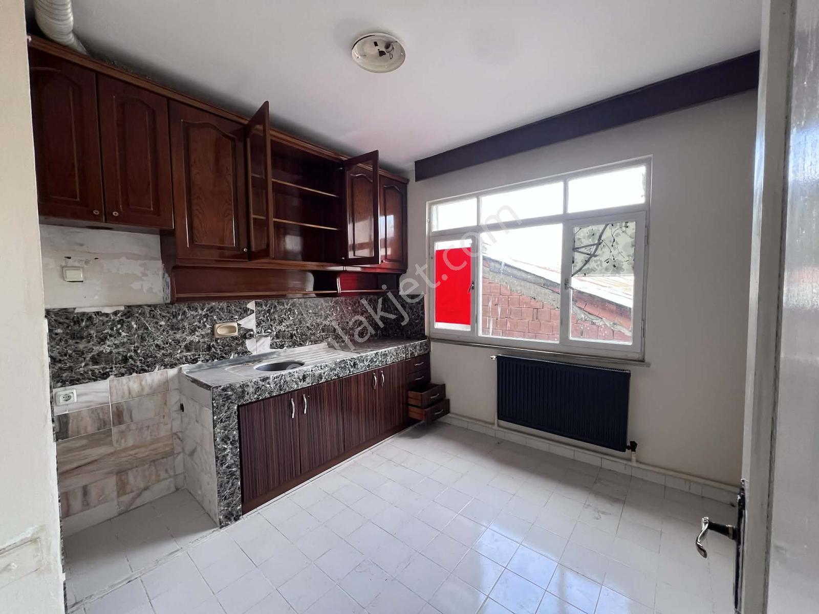 Akçaabat Merkez Orta Mahallede Satılık 3+1 Daire — fotoğraf 8