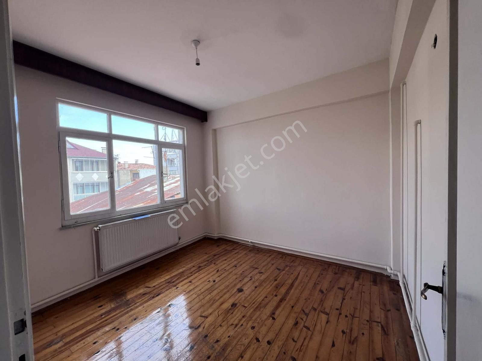 Akçaabat Merkez Orta Mahallede Satılık 3+1 Daire — fotoğraf 10