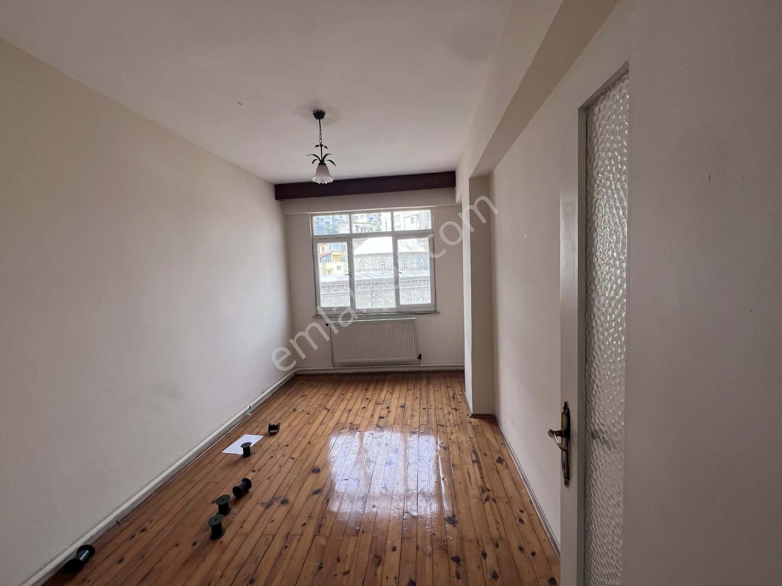 Akçaabat Merkez Orta Mahallede Satılık 3+1 Daire — fotoğraf 11