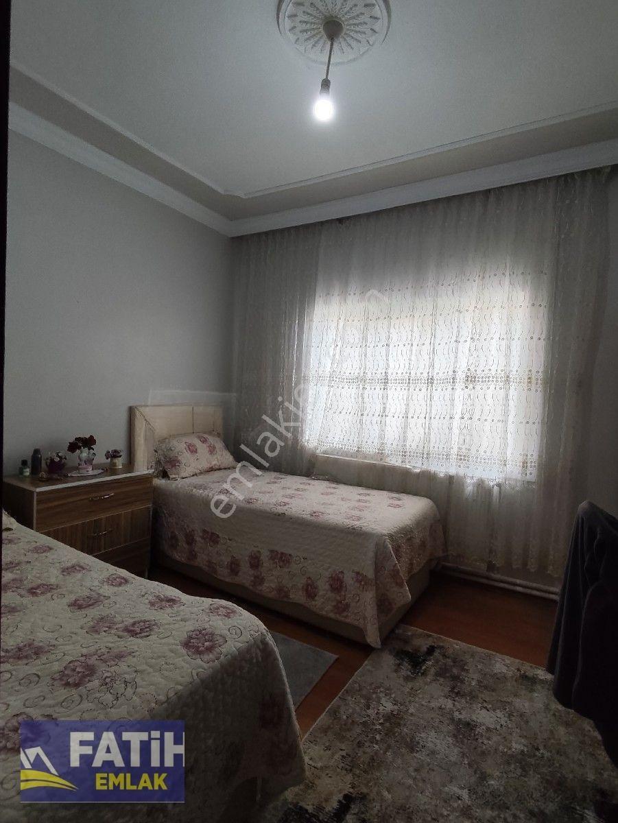 İstasyon Mahallesinde Satılık Müstakil 3 Katlı Ev — fotoğraf 4