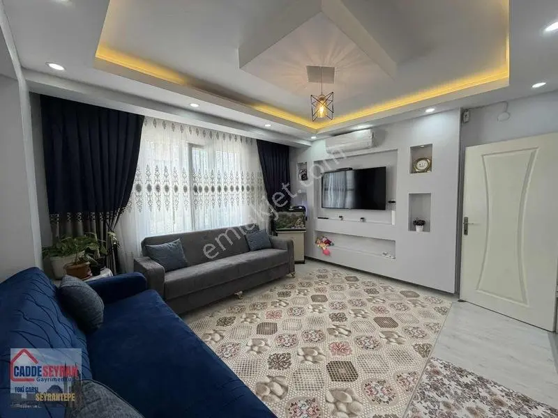 Cadde Seyran'dan Satılık 2+1 /bahçeli Giriş Kat — fotoğraf 2