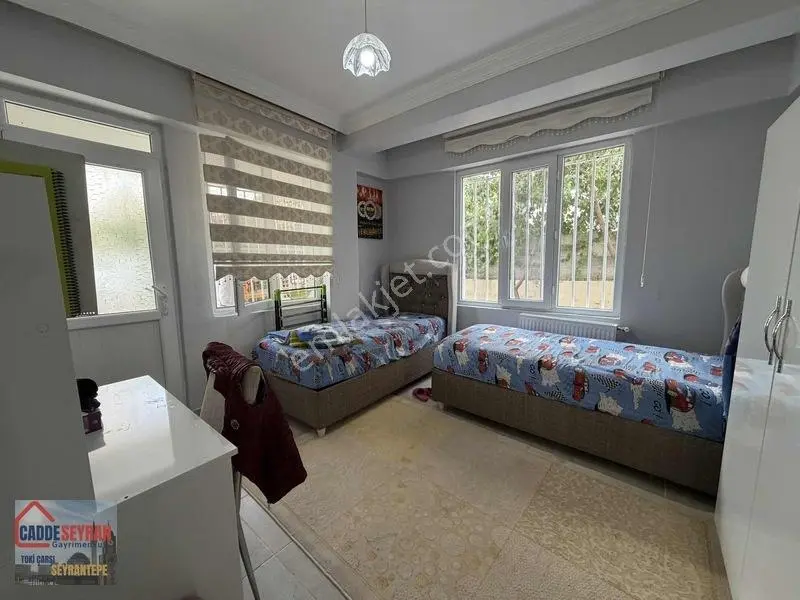 Cadde Seyran'dan Satılık 2+1 /bahçeli Giriş Kat — fotoğraf 11