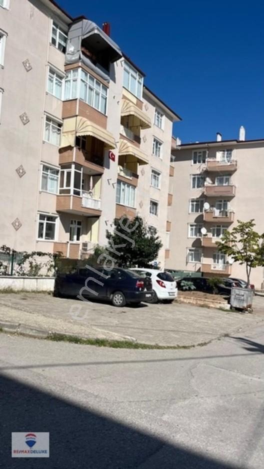 Remax Deluxe'den Gölcük Piyalepaşa Mah. 3+1 Satılık Daire — fotoğraf 2