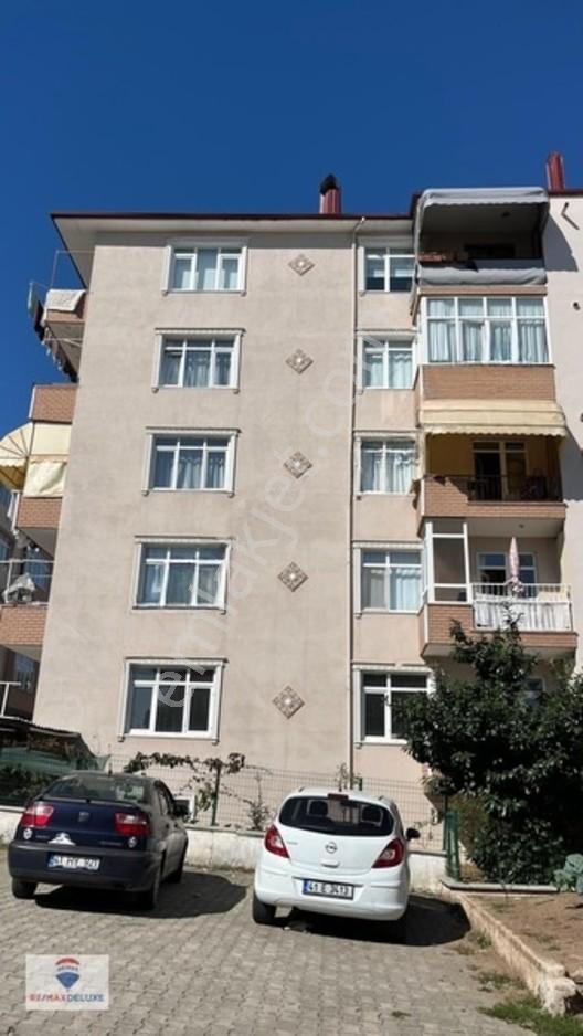 Remax Deluxe'den Gölcük Piyalepaşa Mah. 3+1 Satılık Daire — fotoğraf 4
